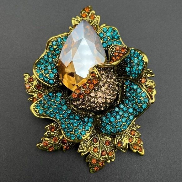 Yellow Gold with Topaz and Aquamarine Crystal Corsage Flower Pin Back Brooch - Picture 2 of 11